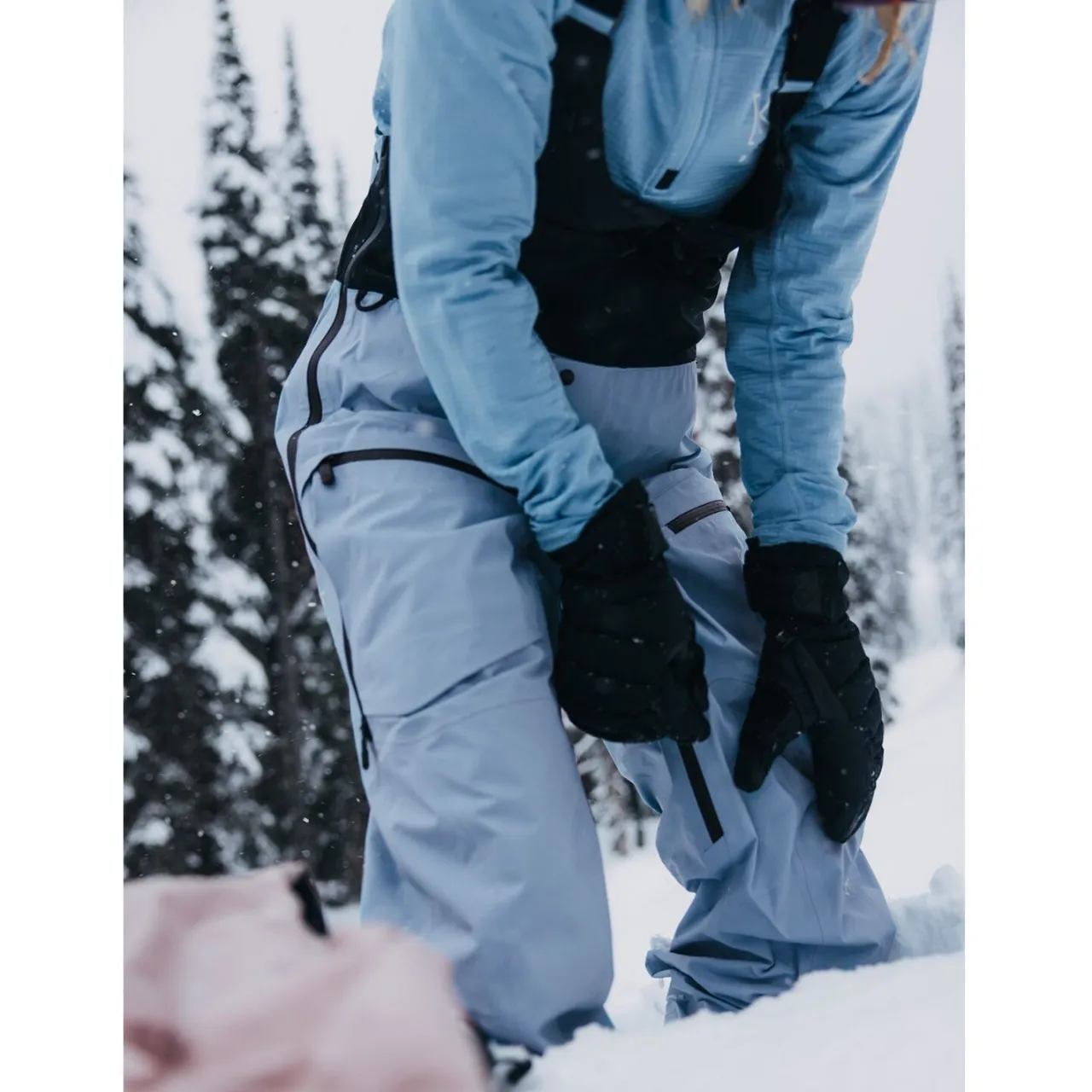 Burton AK GORE-TEX Tusk Pro 3L Hi-Top Bibs - Women's-Women Snowboard Pants & Bibs|Ski Pants & Bibs