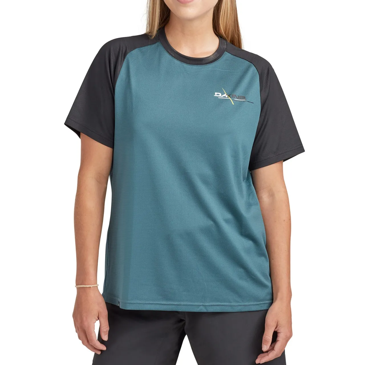 Dakine Syncline Short Sleeve Jersey - Women's-Women Shirts & Jerseys|Women's Bike Clothing