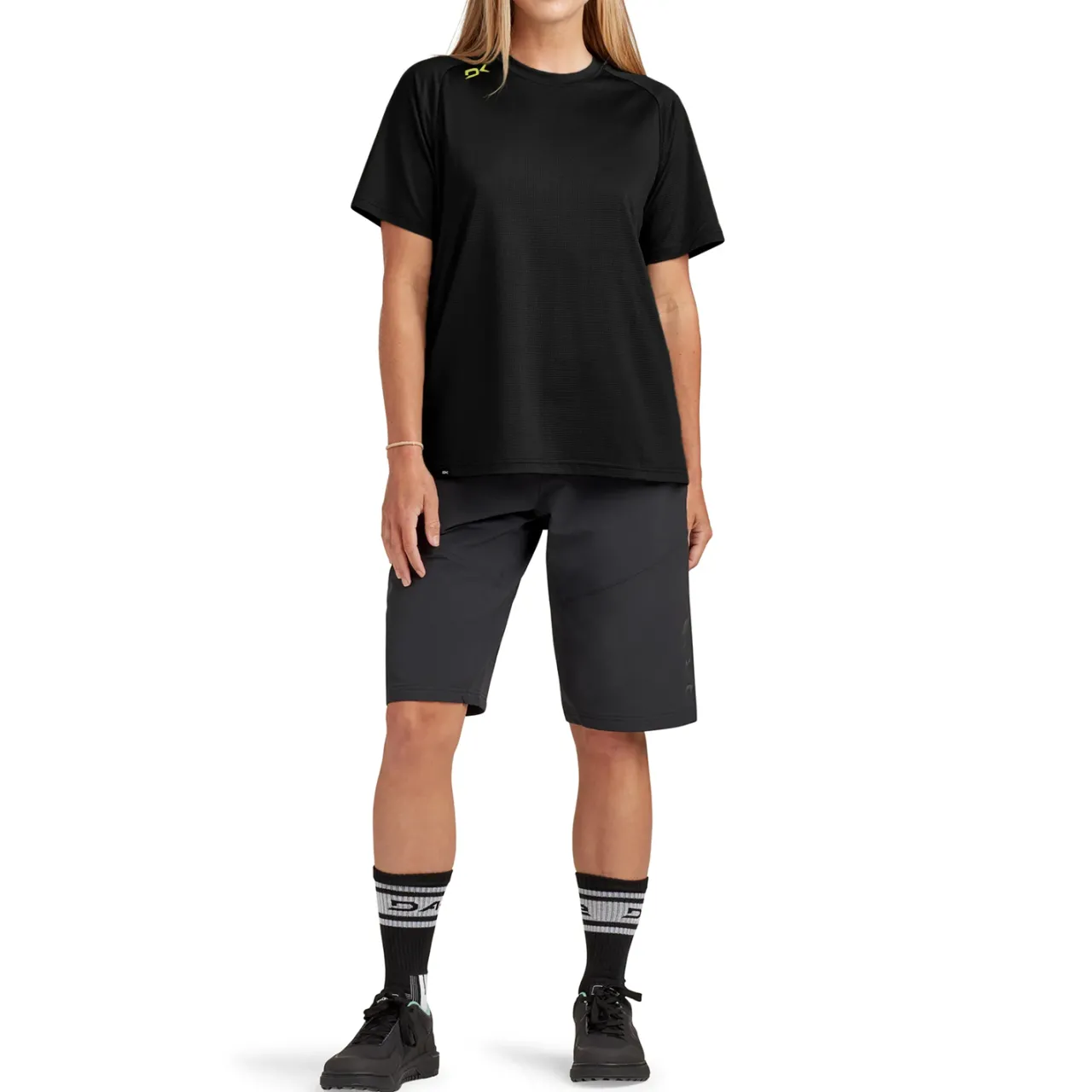 Dakine Syncline Short Sleeve Jersey - Women's-Women Shirts & Jerseys|Women's Bike Clothing