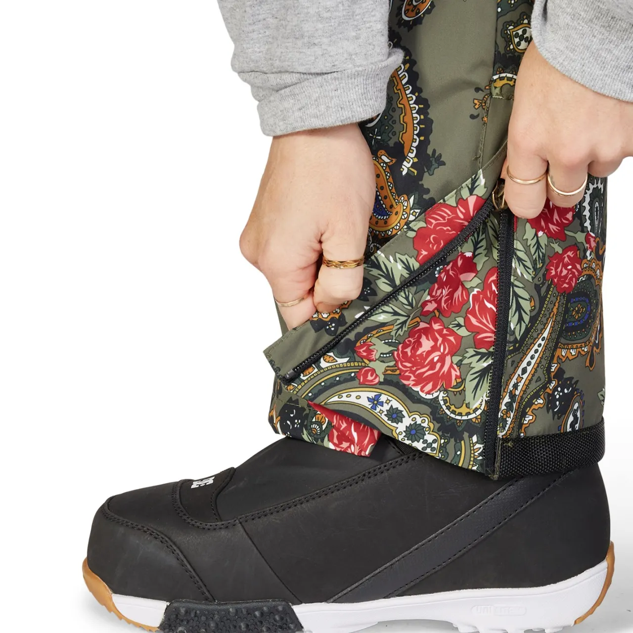 DC Crusade Bibs - Women's-Women Snow Clothing|Ski Pants & Bibs