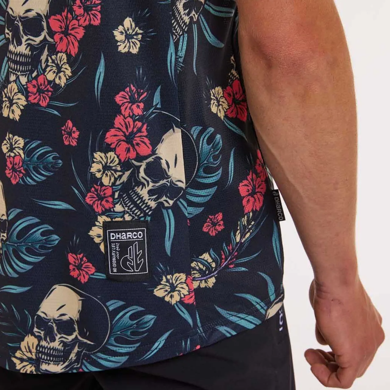 DHaRCO Short-Sleeve Jersey- Men's Bike Clothing|Bike Clothing