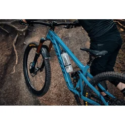 Fidlock Twist 800 27oz Water Bottle with Bike Base- Water Bottles & Cages