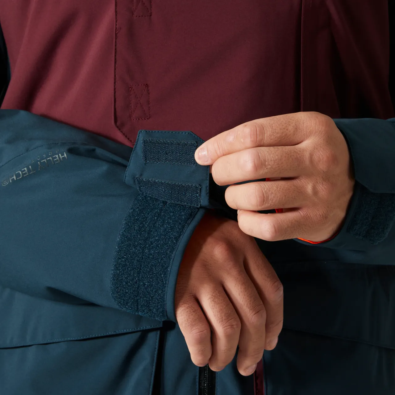 Helly Hansen ULLR D Insulated Jacket - Men's- Snow Clothing|Insulated & Puffer Jackets