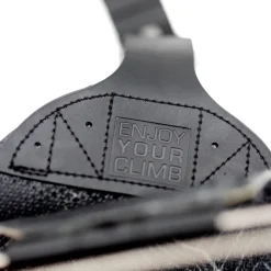 Jones Stratos Splitboard + Nomad Pro Universal Tail Clip Splitboard Skins - Women's 2025- Splitboard Packages|Backcountry Snowboarding