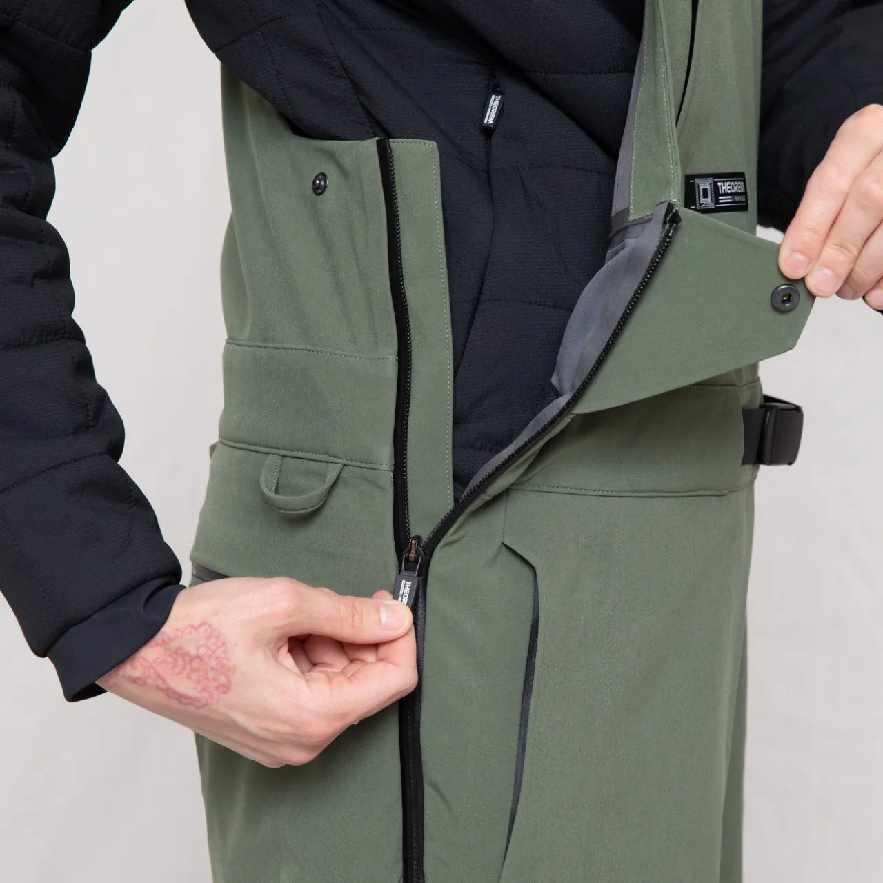 L1 Sao Bibs - Women's-Women Snow Clothing|Snowboard Pants & Bibs