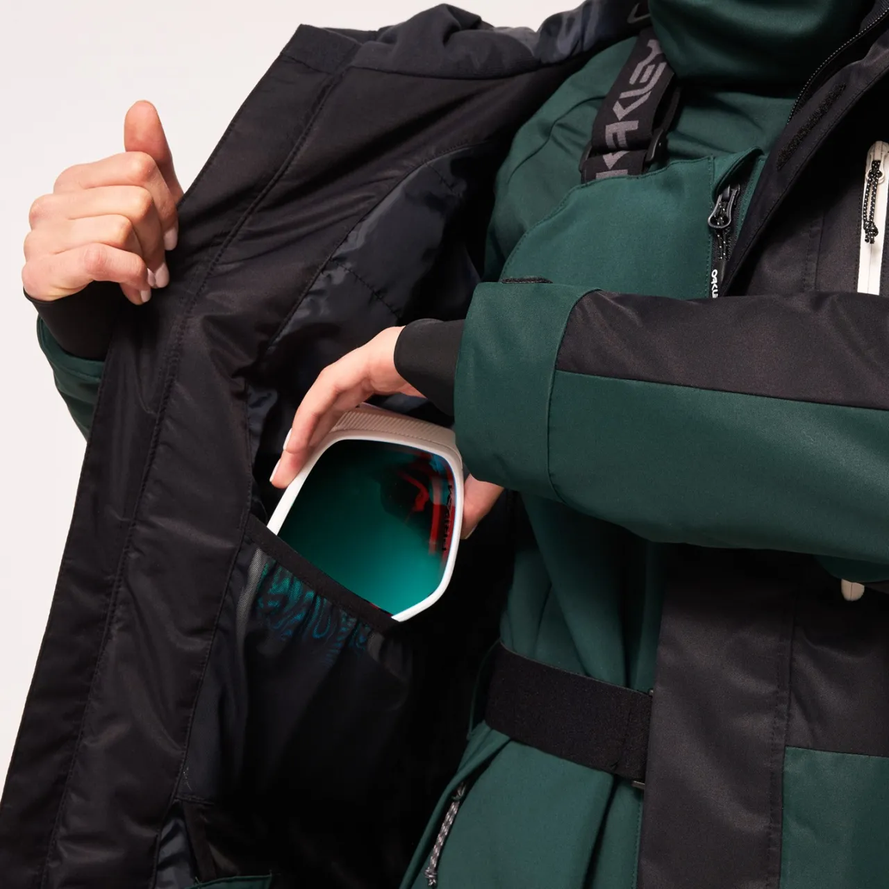 Oakley TNP TBT Insulated Jacket - Women's-Women Snow Clothing|Insulated & Puffer Jackets