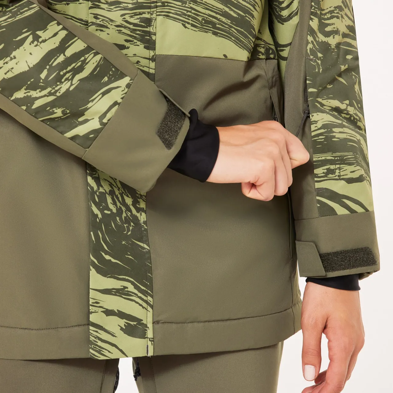 Oakley TNP TBT Insulated Jacket - Women's-Women Snow Clothing|Insulated & Puffer Jackets