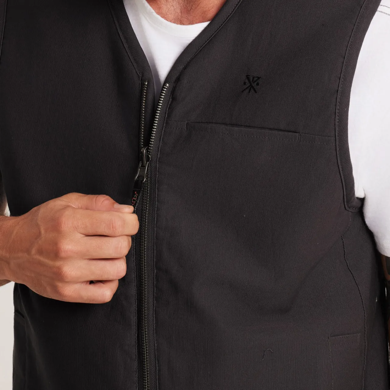 Roark JT Vest - Men's- Casual Clothing