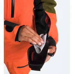 The North Face Chakal Jacket - Men's- Snow Clothing|Insulated & Puffer Jackets